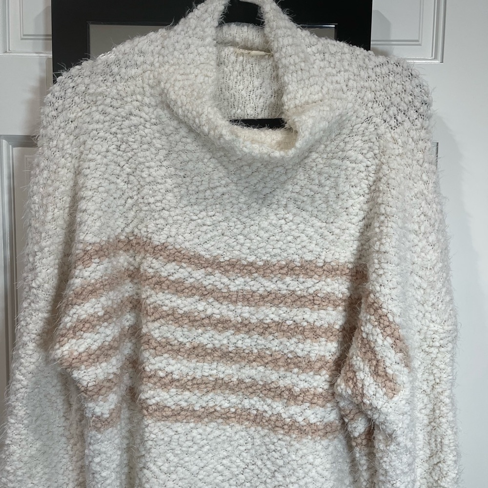 Love stitch M/L cozy sweater